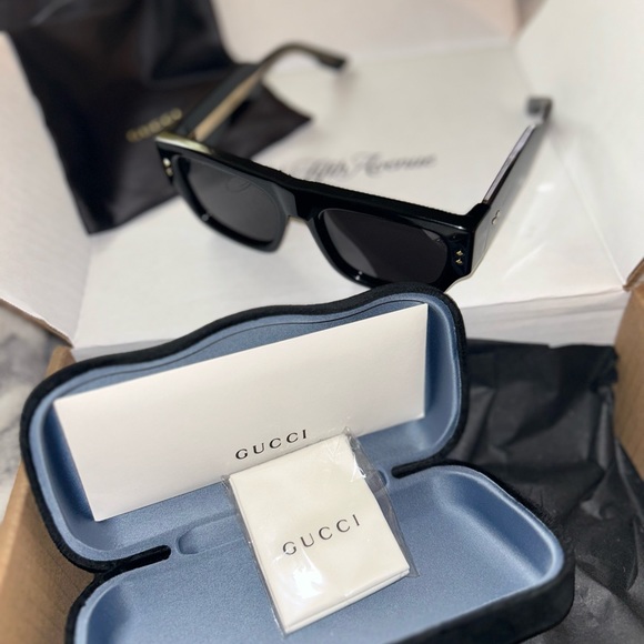 Authentic Gucci Sunglasses. Brand new still in the box. Never been worn. - Picture 5 of 6